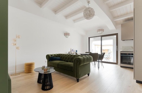 Zona Solari Apartment | GuestHost - Modern Terrace Flat in Solari Area