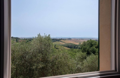 Siena Villa | GuestHost - Porta Romana Elegant House with Private Parking!