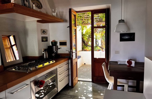 Piscita House | Harmonic House, garden, volcano, swimming pool, sea.