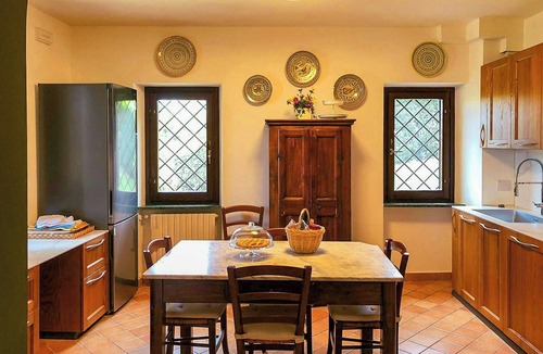 Assisi House | Historic villa among olive trees near Assisi