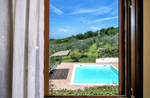 Assisi House | Historic villa among olive trees near Assisi