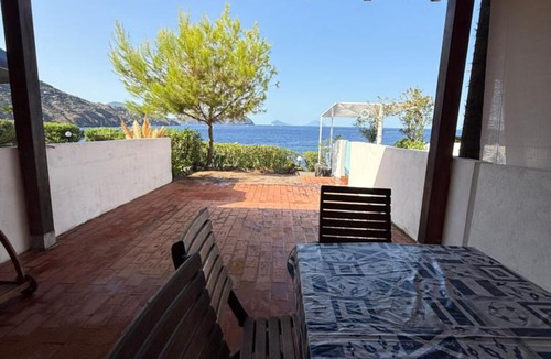 Vulcanello Apartment | Hola Mediterranean