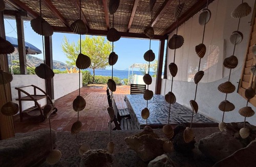 Vulcanello Apartment | Hola Mediterranean