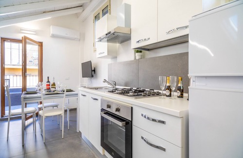 Zafferana Etnea Apartment | Holiday Apartment "Etna E Mare Luxury Home" with Sea View, Private Terrace & Wi-Fi