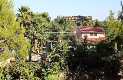 Giardini Naxos Apartment | Holiday Apartment with garden view on Etna