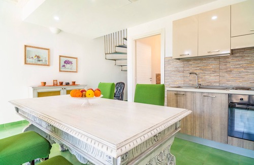Calatabiano Apartment | Holiday Apartment "Casa Orchidea" with Sea View, Shared Pool & Terraces