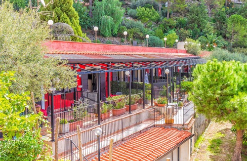 Castelmola Apartment | Holiday Apartment 'Garden Cottage I Dammusi - Ulivo' with Mountain View, Shared Pool & Wi-Fi