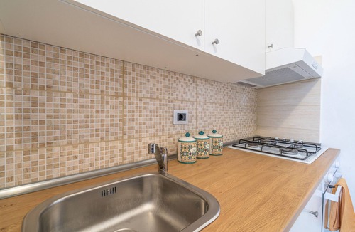 Granelli Apartment | Holiday Apartment "Il Pescatore" with Sea View, Shared Terrace & A/C