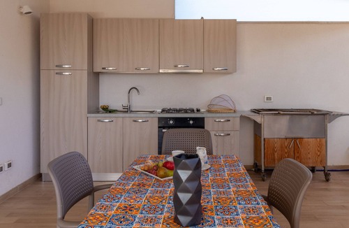 Pozzallo Apartment | Holiday Apartment "Saija" with Sea View, Private Terrace & Wi-Fi