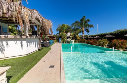 Pozzallo Apartment | Holiday Apartment "Saija" with Sea View, Private Terrace & Wi-Fi