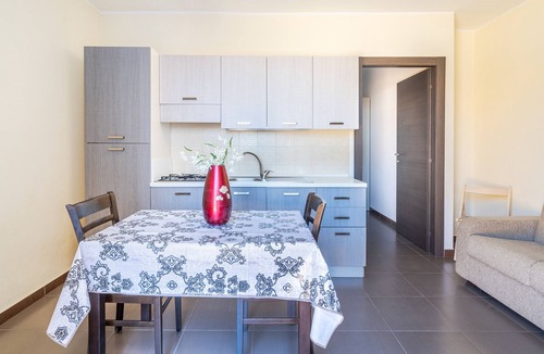 Cassibile Apartment | Holiday Apartment "San Martino Sofia" with Private Terrace, Balcony & Wi-Fi