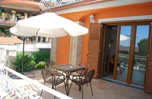 Trecastagni Apartment | Holiday apartment Trecastagni for 2 - 6 persons with 2 bedrooms - Holiday apartment
