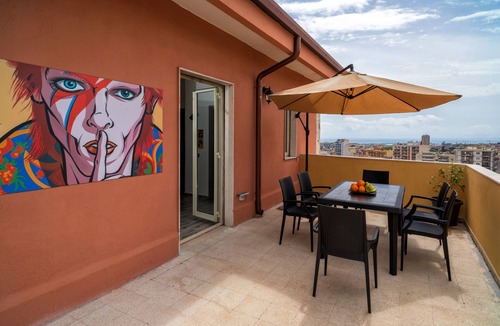 Borgo-Sanzio Apartment | Holiday Apartment 'The Home Of Music Stars' with Sea View, Terrace & Wi-Fi