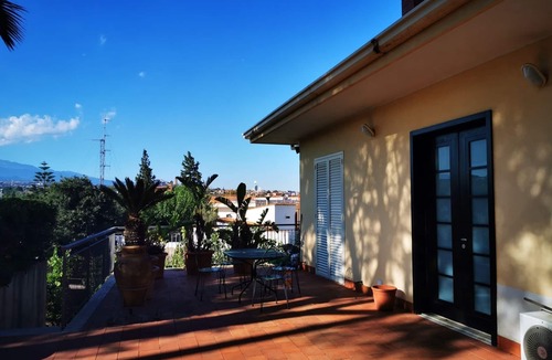 Misterbianco Villa | Holiday flower villa with pool