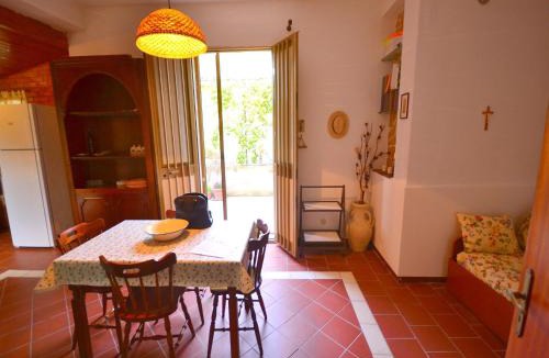 Agnone Bagni House | Holiday Home Agnone Bagni by Beach