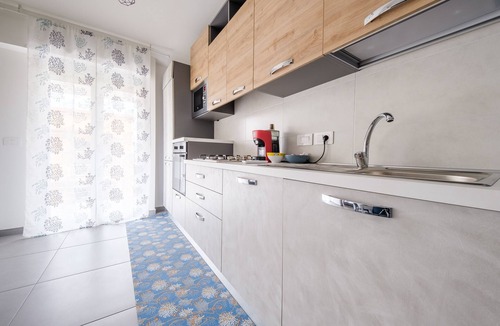 Fondachello House | Holiday Home 'Alba's Home - Kandinsky' with Private Terrace, Wi-Fi and Air Conditioning