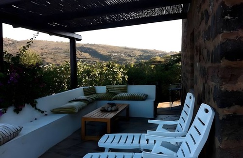 Pantelleria House | Holiday Home 'Antico Dammuso' with Private Terrace and Private Garden