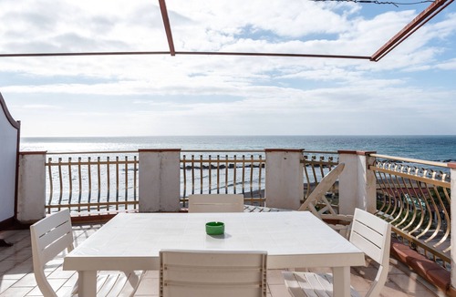 Seccagrande House | Holiday Home 'Appartamento C - Le Terrazze' with Sea View, Wi-Fi and Air Conditioning