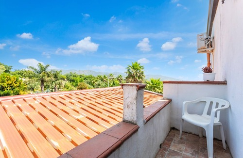 Piedimonte Etneo Apartment | Holiday Home 'Casa Rurale' with Sea View, Wi-Fi and Air Conditioning