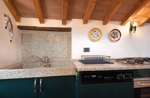 Levanto House | Holiday Home 'Casa di Gina' with Sea View, Private Terrace and Wi-Fi
