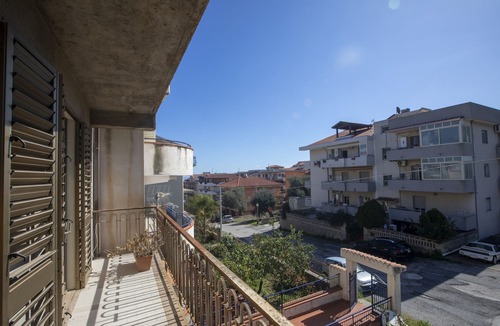 San Giorgio House | Holiday Home 'Casa Al Mare San Giorgio' with Sea View and Balcony