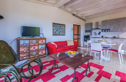 Noto Marina House | Holiday Home Casale dei Cactus with Sea View, Pool, Terraces & Wi-Fi