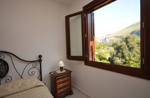 Castelluzzo Apartment | Holiday home Fontana mare
