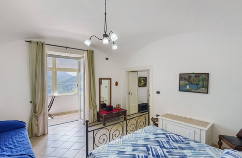 Dragonea House | Holiday Home 'Fortalba House Amalfi Coast' with Sea View, Wi-Fi and Air Conditioning
