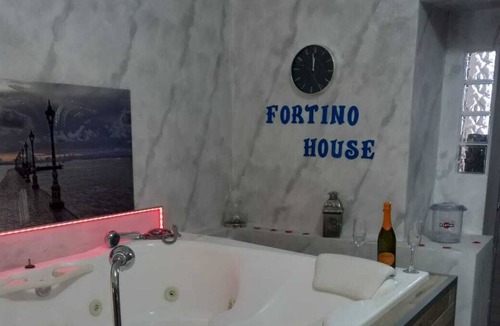 Monte Po-Nesima-San Leone-Rapisardi House | Holiday Home "Fortino House" with Mountain View, Whirlpool, A/C & Wi-Fi