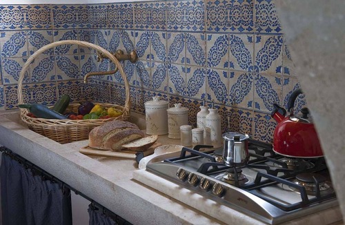 Buseto Palizzolo Apartment | Holiday Home in Siciliy with Pool