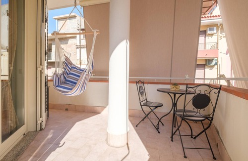 Oliveri House | Holiday Home 'La Marchese' close to the Beach with Terrace & Wi-Fi
