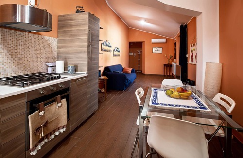 Brolo House | Holiday Home "Mansarda da Dani" with Sea View, Covered Terrace & Wi-Fi