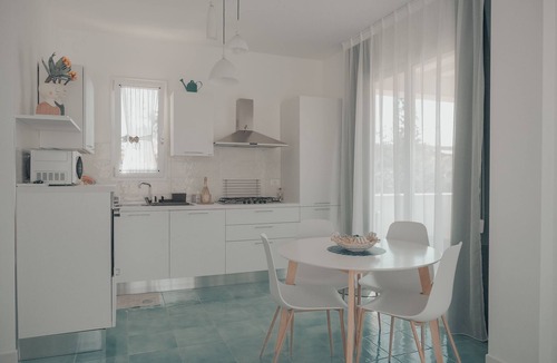San Lorenzo House | Holiday Home "MisMar Superior" with Sea View, Terraces & Wi-Fi