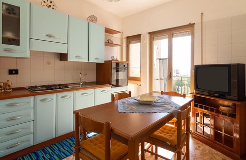 Calatafimi House | Holiday Home "Nonna Maria" with Balcony & A/C