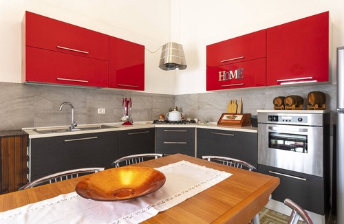 San Francesco House | Holiday Home 'Obelix Kasbah' with Balcony and Air Conditioning