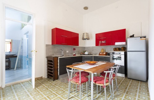San Francesco House | Holiday Home 'Obelix Kasbah' with Balcony and Air Conditioning