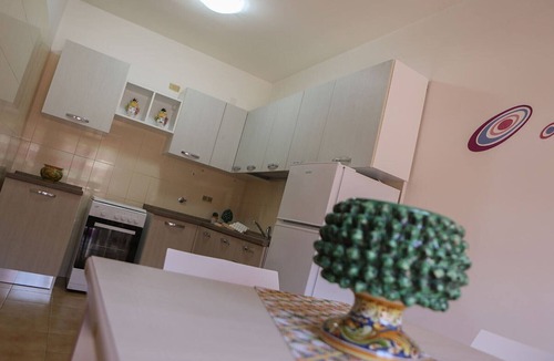 Balestrate House | Holiday Home 'Residence Le Magnolie 5 - Piano T' with Sea View, Wi-Fi and Air Conditioning