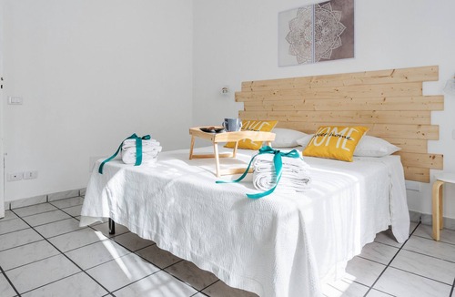 Palermo House | Holiday Home "Sophi's House" with Private Terrace & Wi-Fi