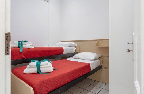 Palermo House | Holiday Home "Sophi's House" with Private Terrace & Wi-Fi