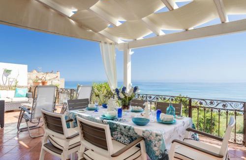 Porto Palo House | Holiday Home Terrazza del Sud by Interhome