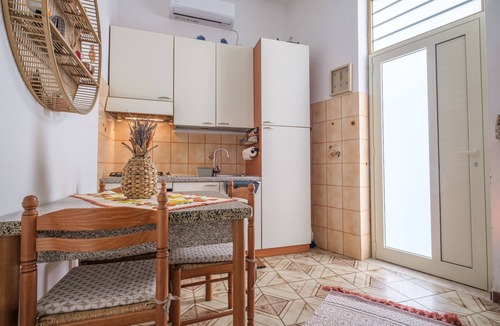 Oliveri Apartment | Holiday Home "Tyndaris" with Wi-Fi & Air Conditioning