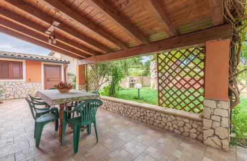 Augusta House | Holiday Home "Villa Gabri" with Pool, Garden & Terrace