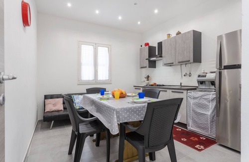 Palermo Villa | Holiday Home 'Villa Mare Blu' with Sea View, Wi-Fi and Air Conditioning