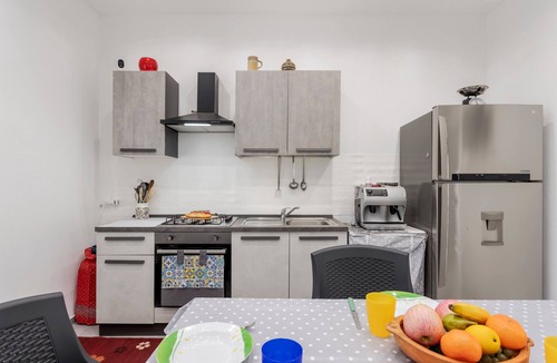 Palermo Villa | Holiday Home 'Villa Mare Blu' with Sea View, Wi-Fi and Air Conditioning