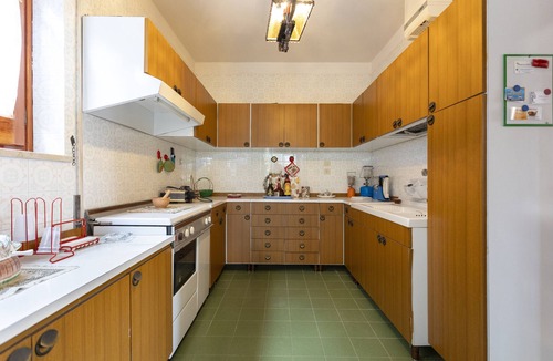 Salemi House | Holiday Home 'Villa Sofia' with Private Garden and Balcony