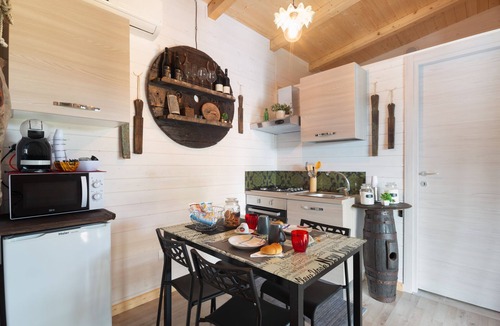Piedimonte Etneo House | Holiday Home with Wi-Fi, Air Conditioning, Garden and Jacuzzi