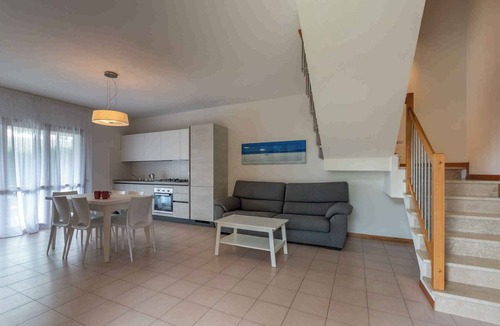 Isola Albarella House | Holiday home with air conditioning and garden