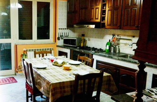 Pettineo House | Holiday home with garden