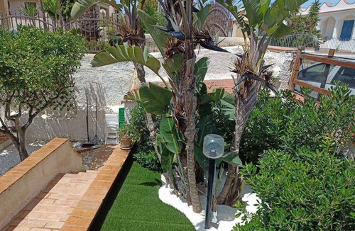 Triscina House | Holiday home with terrace with sea views, air conditioning and large garden for exclusive use