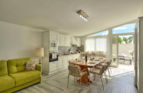 Fontane Bianche House | Holiday home with private pool, Fontane Bianche